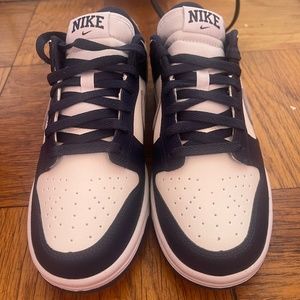 Midnight navy smoke dunks